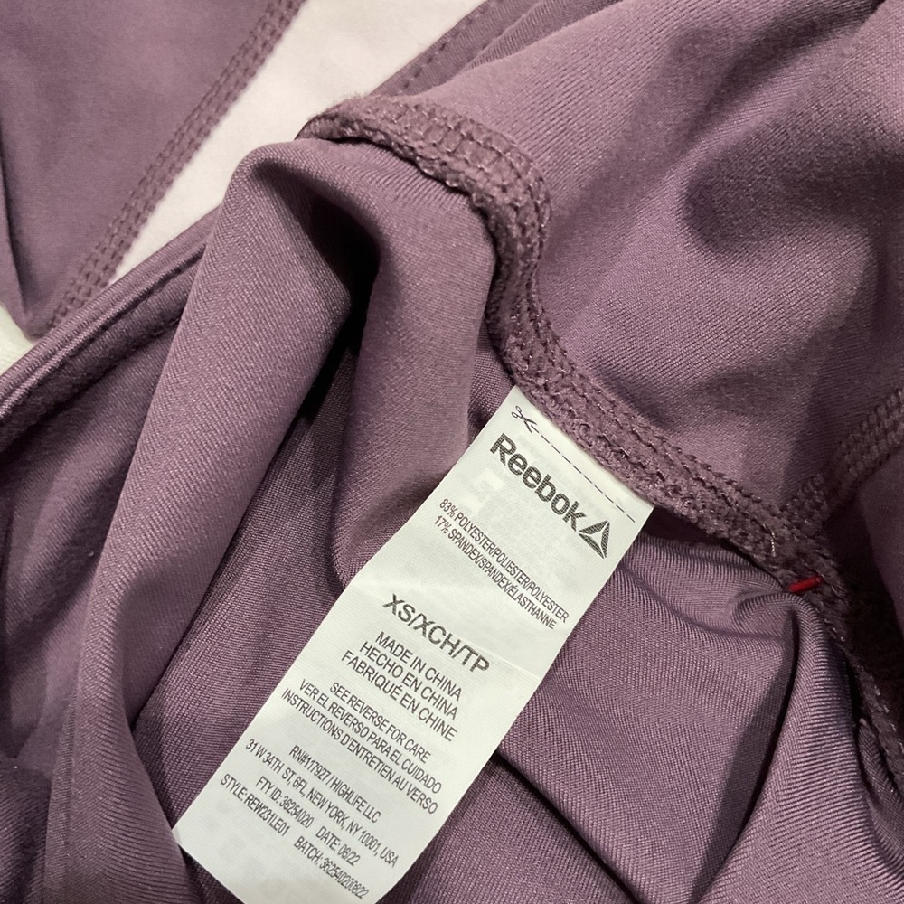Reebok women’s Two-Tone Purple Leggings size extra small - Picture 9 of 9